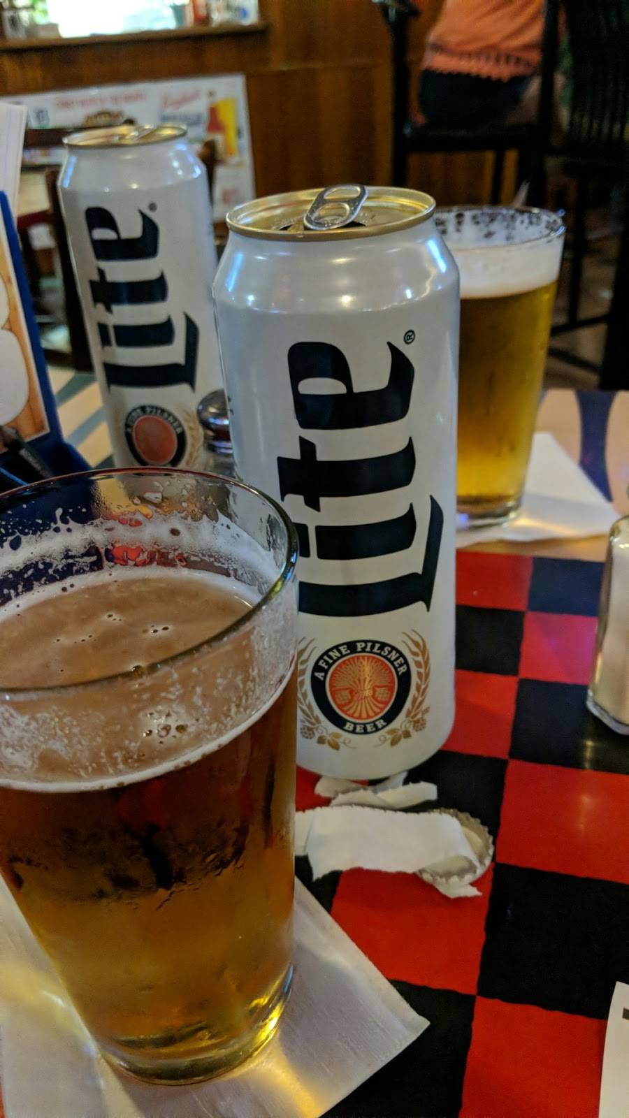 Victory Inn Bar & Grill | restaurant | 28950 Mound Rd, Warren, MI 48092, USA | 5867514140 OR +1 586-751-4140