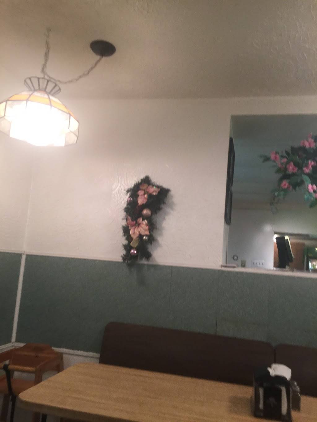 Jacobs Pizza & Italian Cuisine | restaurant | 200 E Broad St, Paulsboro, NJ 08066, USA | 8562245610 OR +1 856-224-5610