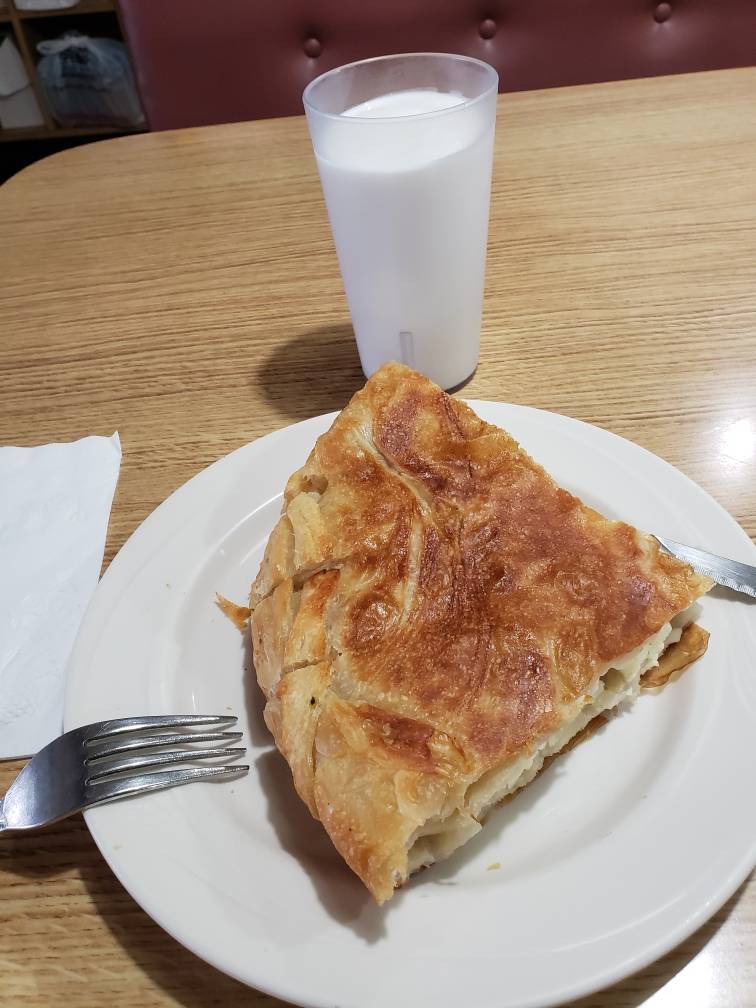 Dragos Family Restaurant | restaurant | 4150 15 Mile Rd, Sterling Heights, MI 48310, USA | 5869397236 OR +1 586-939-7236