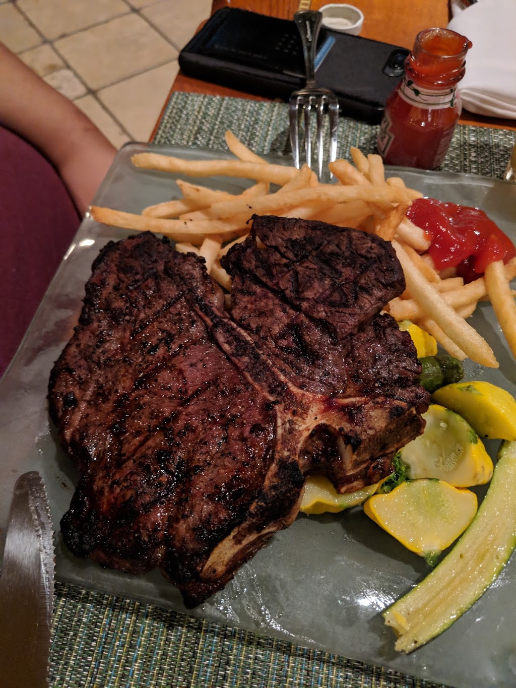 Tower Bridge Bistro | restaurant | 100 Capitol Mall #3244, Sacramento, CA 95814, USA | 9163265050 OR +1 916-326-5050