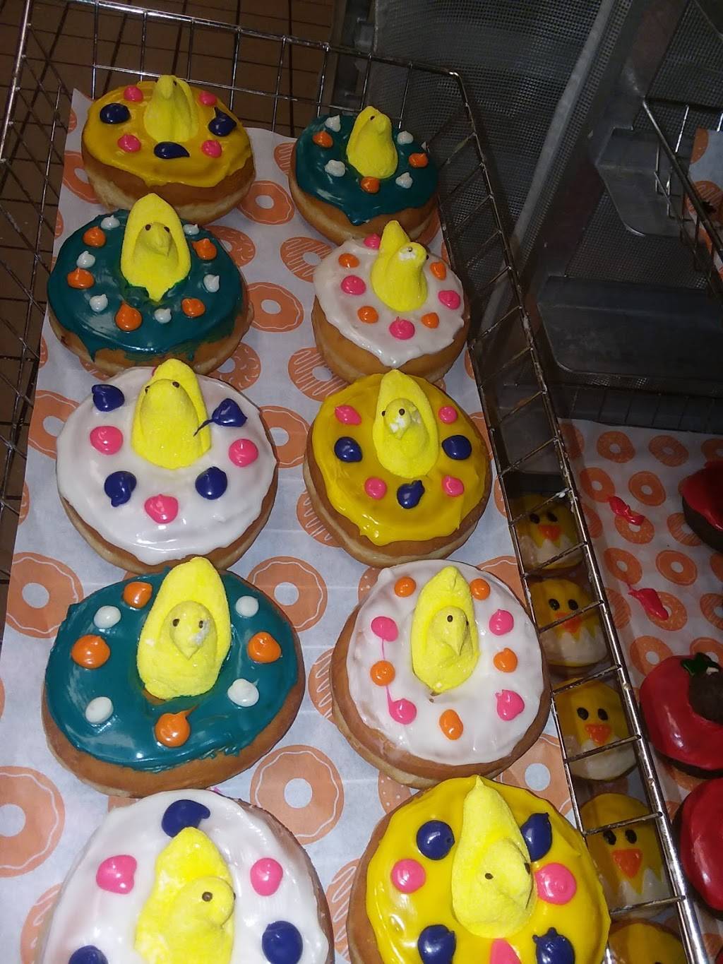 Dunkin | bakery | 7073 E Tanque Verde Rd, Tucson, AZ 85715, USA | 5207225505 OR +1 520-722-5505