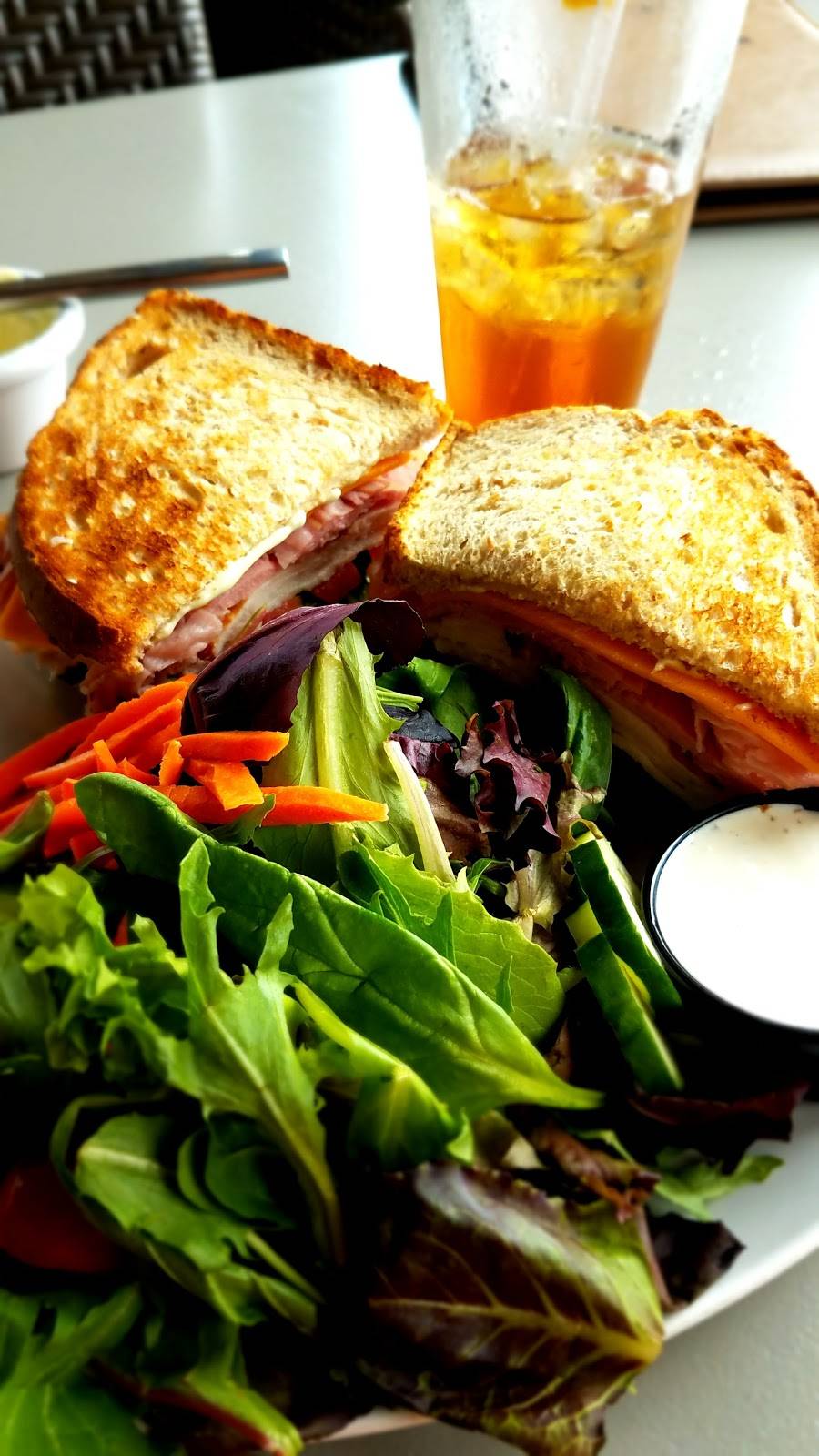 2nd Ave Pier | restaurant | 110 Ocean Blvd, Myrtle Beach, SC 29577, USA | 8434457437 OR +1 843-445-7437