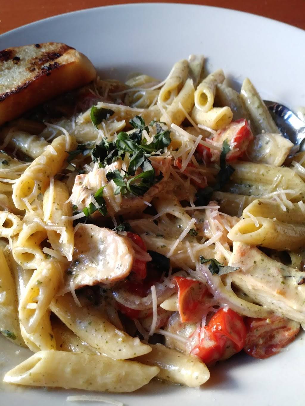 The Lodge Sports Grille | restaurant | 4209 SW Alaska St, Seattle, WA 98116, USA | 2063883337 OR +1 206-388-3337