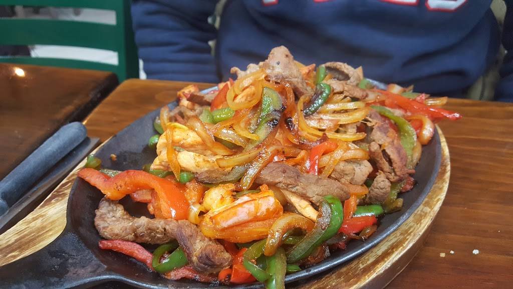 El Jalapeno | restaurant | 3800 Quakerbridge Rd # 15, Trenton, NJ 08619, USA | 6098381166 OR +1 609-838-1166