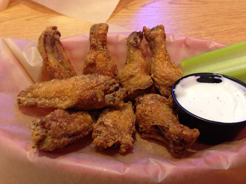 Wings N More | restaurant | 8400 Hwy 6 N, Houston, TX 77095, USA | 2813454433 OR +1 281-345-4433