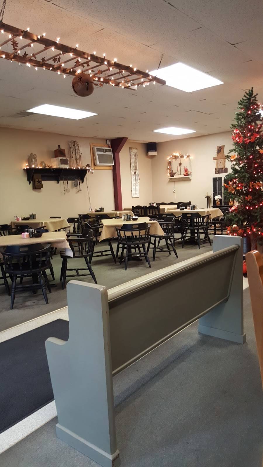 Arctic Igloo | restaurant | 12 Hillcrest Dr, Elysburg, PA 17824, USA | 5706722115 OR +1 570-672-2115