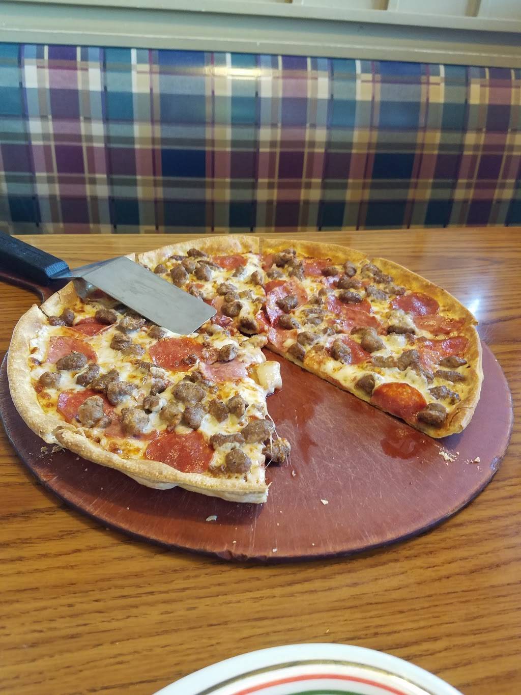 Pizza Hut | meal takeaway | 203 Greenhill Blvd NW, Fort Payne, AL 35967, USA | 2568453800 OR +1 256-845-3800