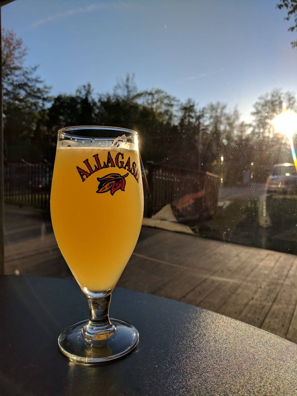 Slow Bell Cafe | restaurant | 2 Walker Rd, Chebeague Island, ME 04017, USA | 2077470418 OR +1 207-747-0418