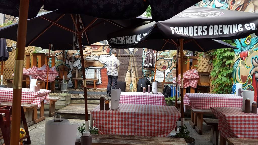 John Brown Smokehouse | restaurant | 10-43 44th Dr, Long Island City, NY 11101, USA | 3476171120 OR +1 347-617-1120