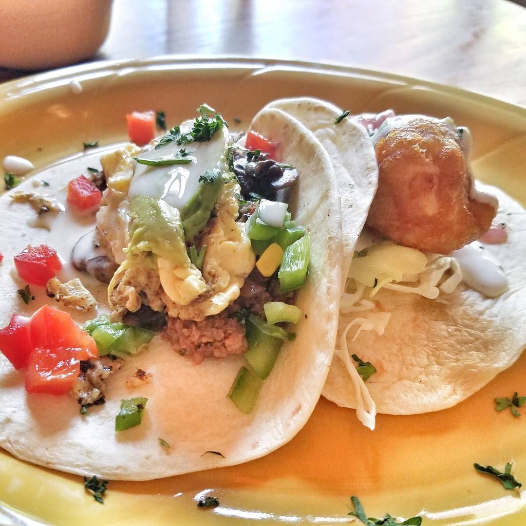 Gringos Cantina | restaurant | 11 Falls Park Dr, Greenville, SC 29601, USA | 8645096344 OR +1 864-509-6344