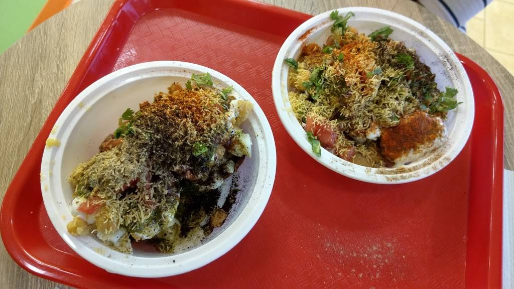 Dilli Chaat Corner | restaurant | 15801 Manchester Rd, Ellisville, MO 63011, USA | 6365792902 OR +1 636-579-2902