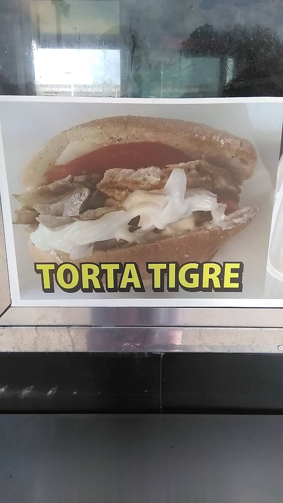 Taqueria La Guadalupana | restaurant | 715 W Mt Houston Rd, Houston, TX 77038, USA | 8323879410 OR +1 832-387-9410