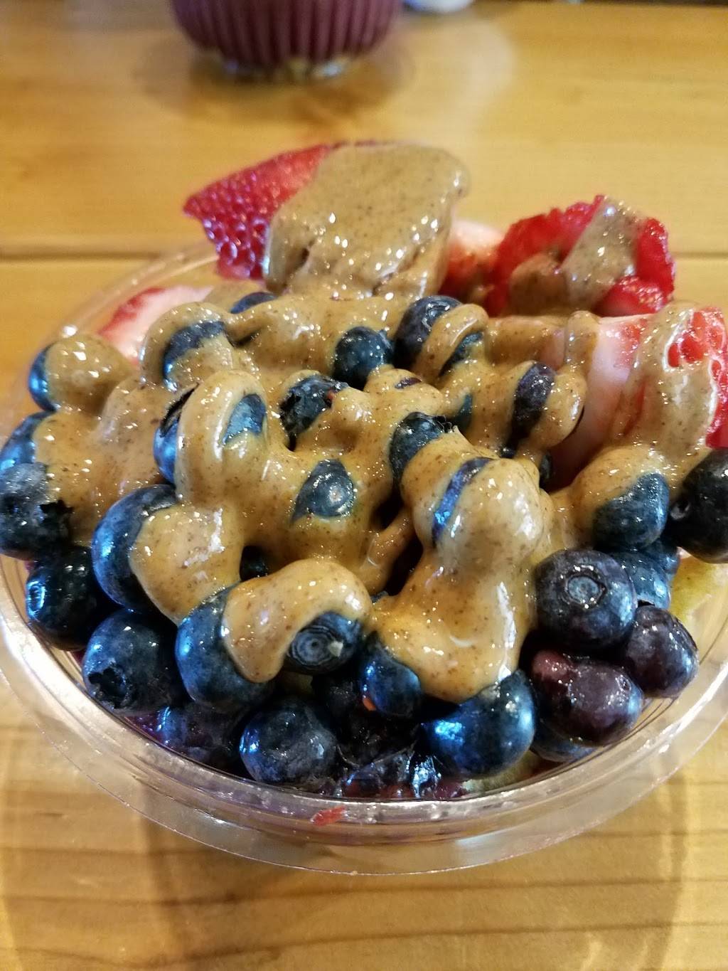 Playa Bowls | restaurant | 14 W Front St, Red Bank, NJ 07701, USA | 7327410400 OR +1 732-741-0400