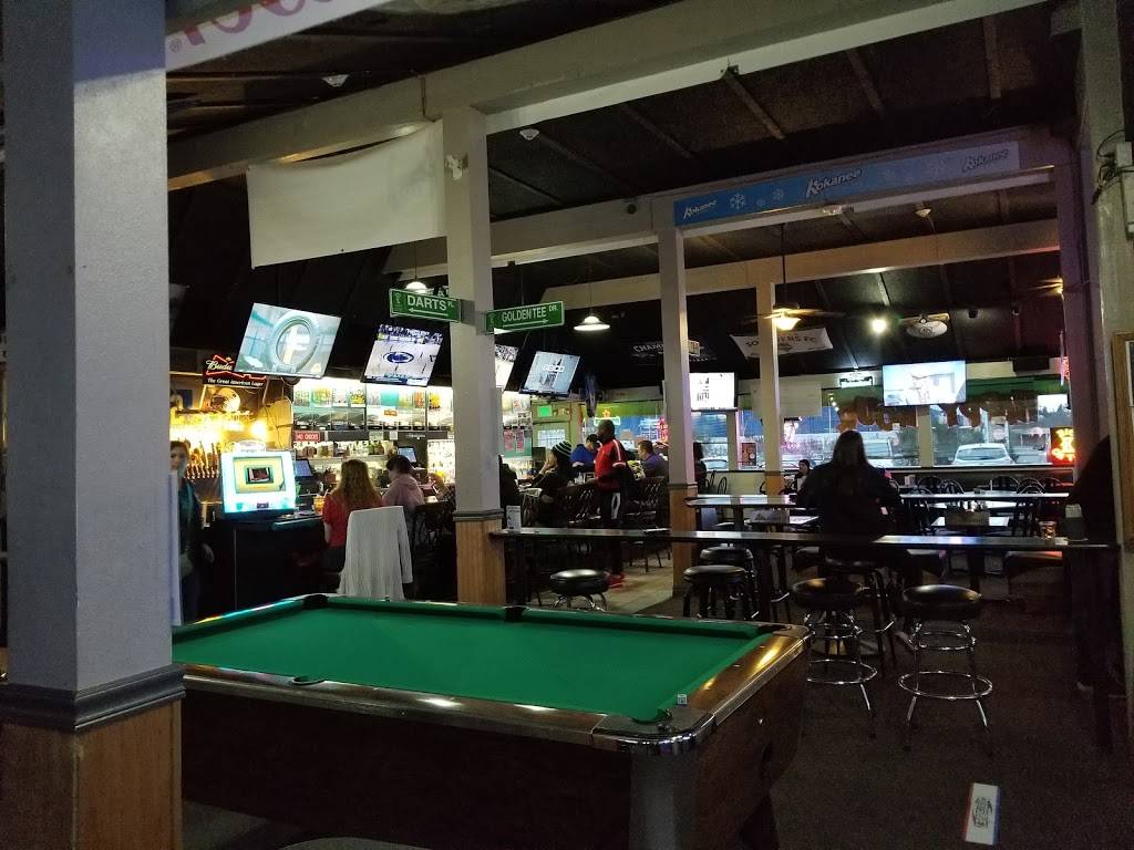 Just Left Pub & Grill | restaurant | 4308 198th St SW, Lynnwood, WA 98036, USA | 4257767379 OR +1 425-776-7379