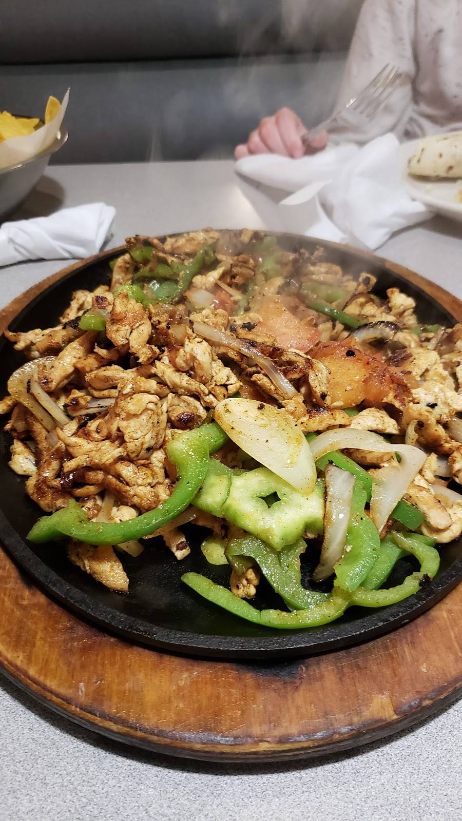 Las Margaritas | restaurant | 2144 N Westwood Blvd, Poplar Bluff, MO 63901, USA | 5736863246 OR +1 573-686-3246