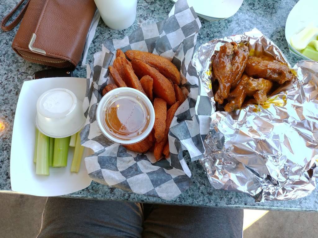 Wing King | restaurant | 3644 Virginia Beach Blvd, Virginia Beach, VA 23452, USA | 7573406363 OR +1 757-340-6363