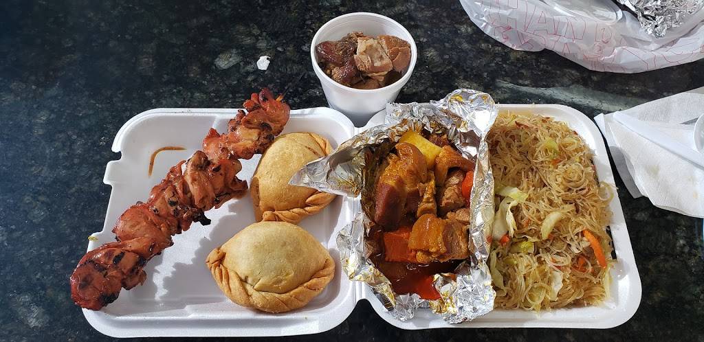 Kusina Ni Lorraine | restaurant | 1850 E Serene Ave, Las Vegas, NV 89123, USA | 7022933200 OR +1 702-293-3200