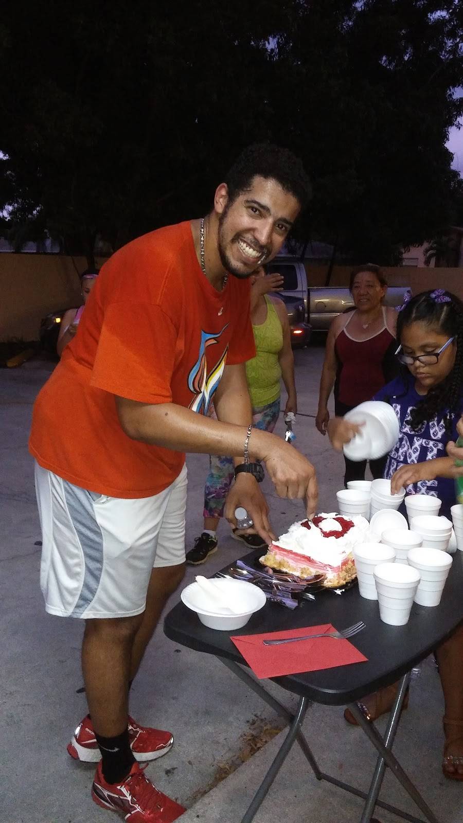 Island Getaway | restaurant | 5371 10th Ave N ste 6, Greenacres, FL 33463, USA | 5614346926 OR +1 561-434-6926