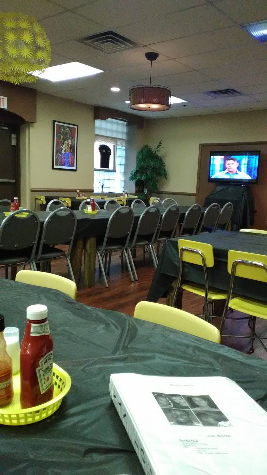 Jean’s Southern Cuisine | restaurant | 807 Wallace Ave, Pittsburgh, PA 15221, USA | 4127232015 OR +1 412-723-2015