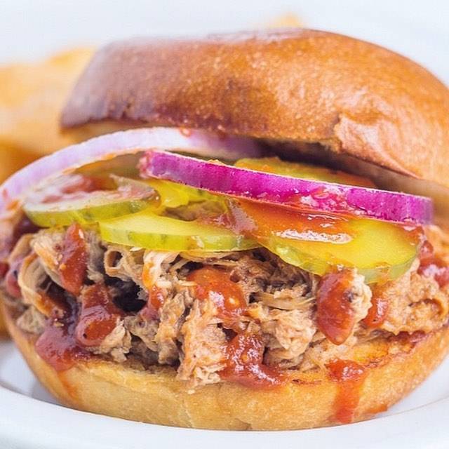 Full Circle Tavern | restaurant | 6341 La Vista Dr, Dallas, TX 75214, USA | 2142083435 OR +1 214-208-3435