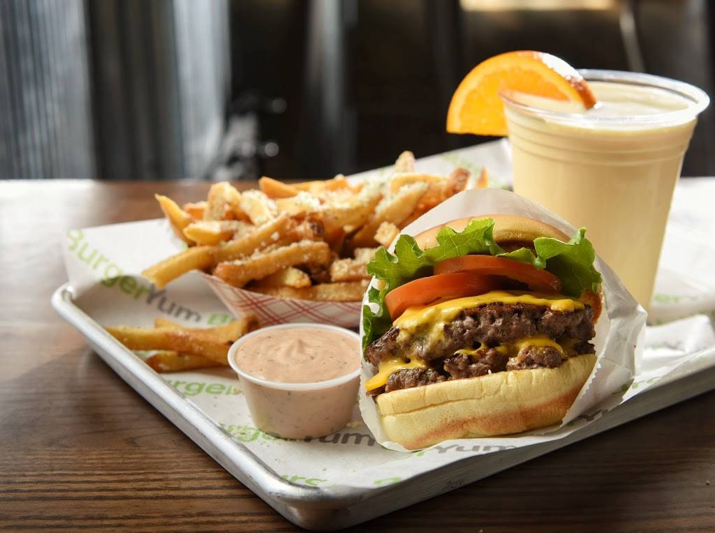 Burger Yum | restaurant | 400 N 2nd St, Harrisburg, PA 17101, USA | 7177277127 OR +1 717-727-7127