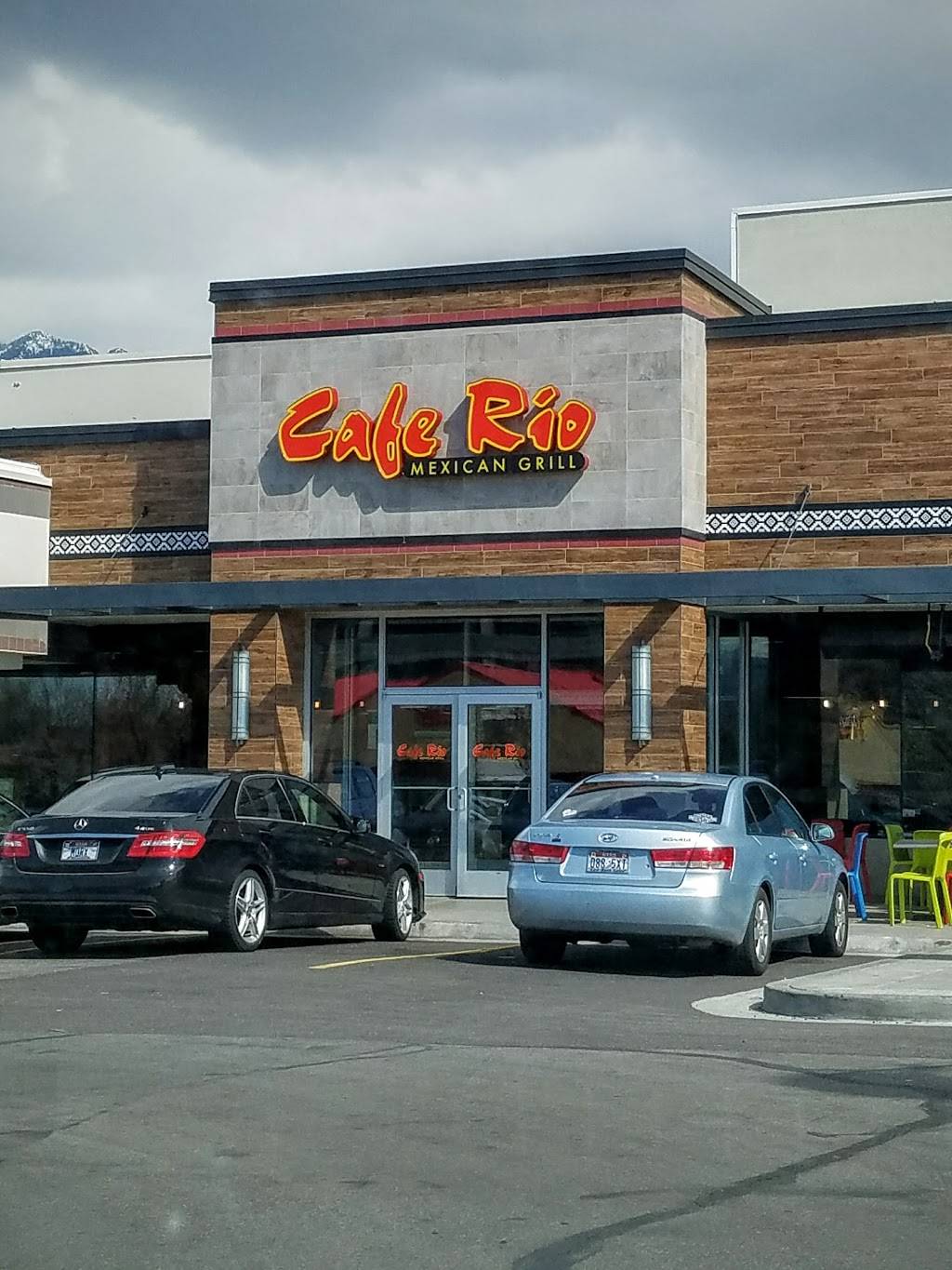 Cafe Rio Mexican Grill | restaurant | 6973 1300 E, Cottonwood Heights, UT 84047, USA | 8015624431 OR +1 801-562-4431