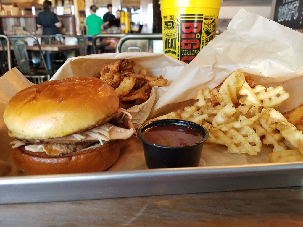 Dickeys Barbecue Pit | restaurant | 1877 E Williams Field Rd, Gilbert, AZ 85295, USA | 4806260686 OR +1 480-626-0686