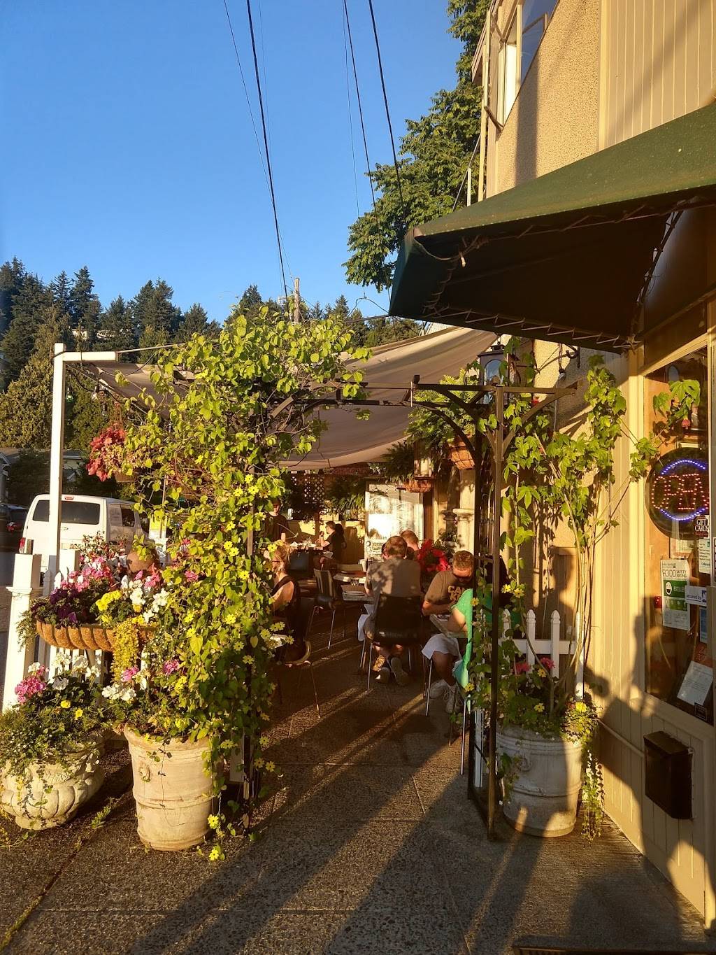 La Rustica | restaurant | 4100 Beach Dr SW, Seattle, WA 98116, USA | 2069323020 OR +1 206-932-3020