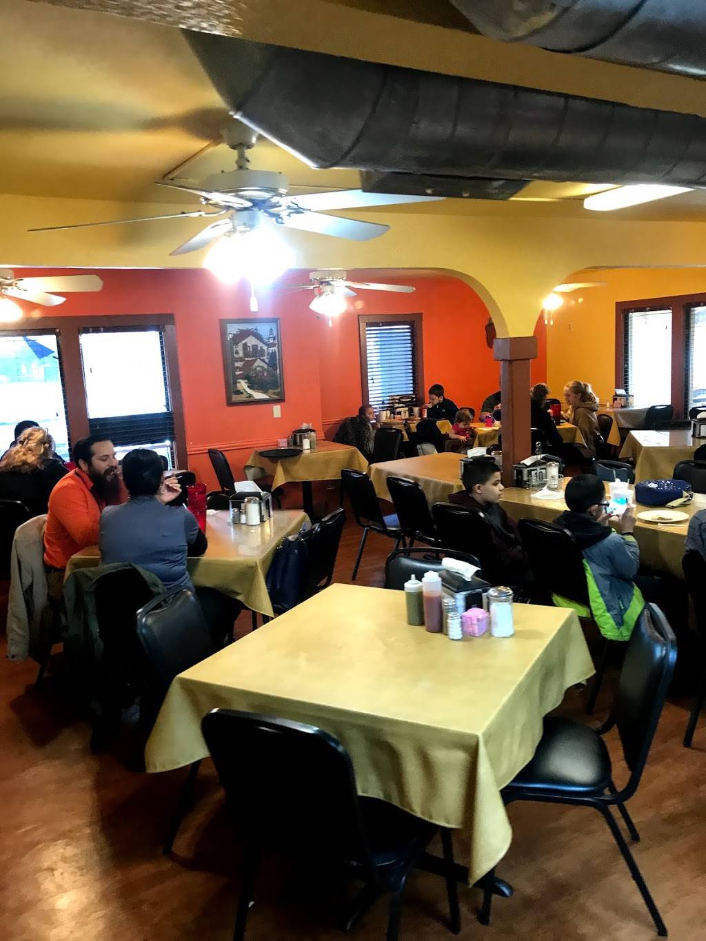 Las Cazuelas Restaurant | restaurant | 645 Chalmers Ave, San Antonio, TX 78214, USA | 2109321785 OR +1 210-932-1785