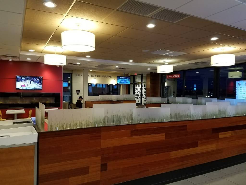 Wendys | restaurant | 1420 38th St, Peru, IL 61354, USA | 8152236452 OR +1 815-223-6452