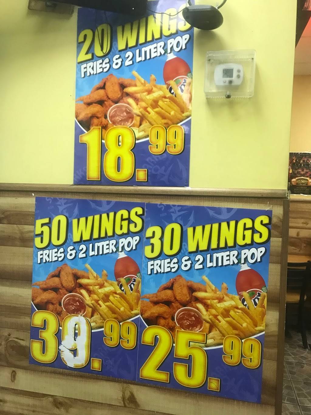 Sharks Fish & Chicken | restaurant | 4929 E Dunes Hwy, Gary, IN 46403, USA | 2199398700 OR +1 219-939-8700