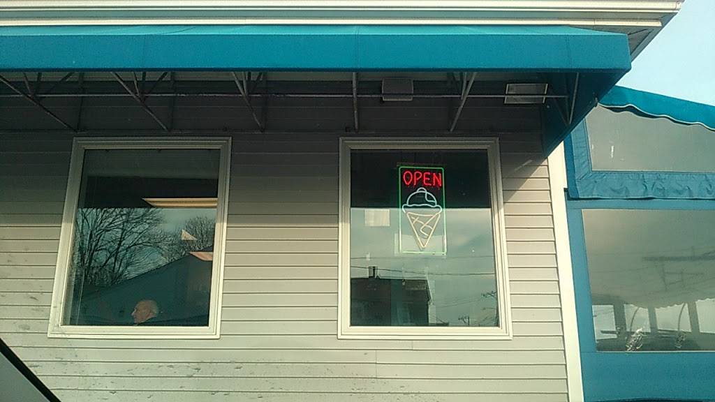 Skippers Restaurant | restaurant | 167 Main St, Niantic, CT 06357, USA | 8607393230 OR +1 860-739-3230