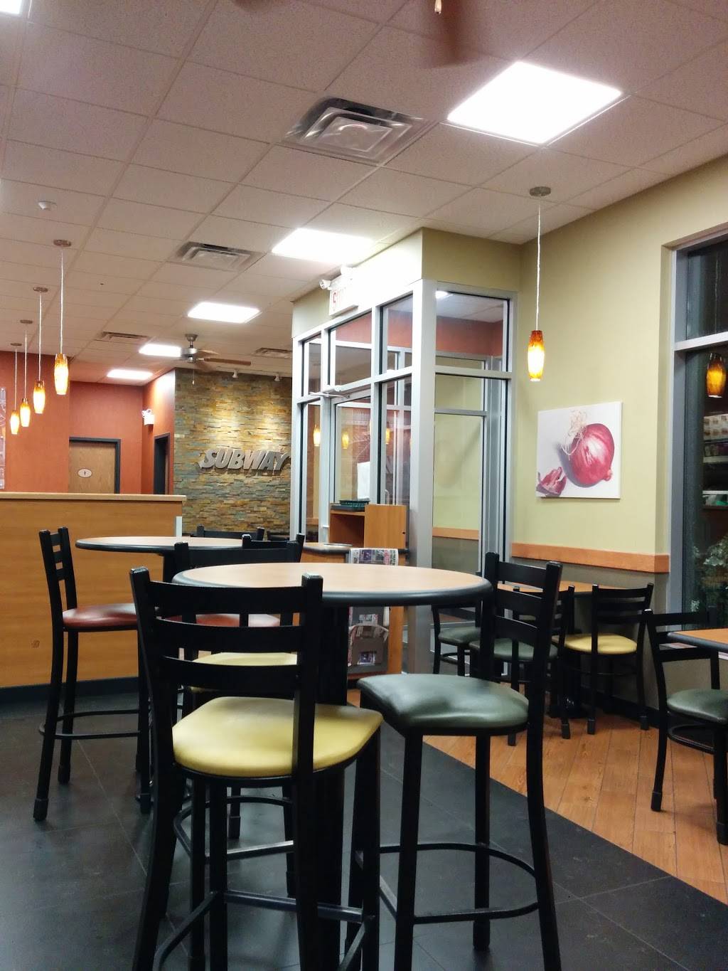 Subway | restaurant | 999 Boulevard Jean-De Brébeuf, Drummondville, QC J2B 4T2, Canada | 8198500135 OR +1 819-850-0135