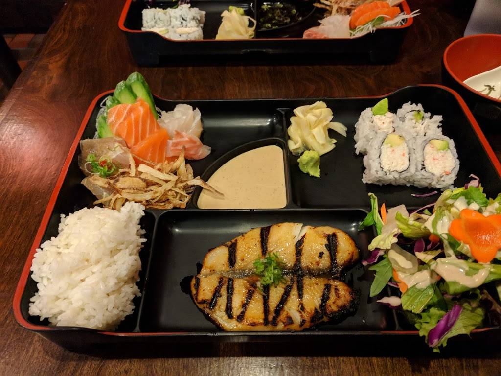 Big Fish Japanese Cuisine | restaurant | 4364 Woodman Ave, Sherman Oaks, CA 91423, USA | 8187848234 OR +1 818-784-8234