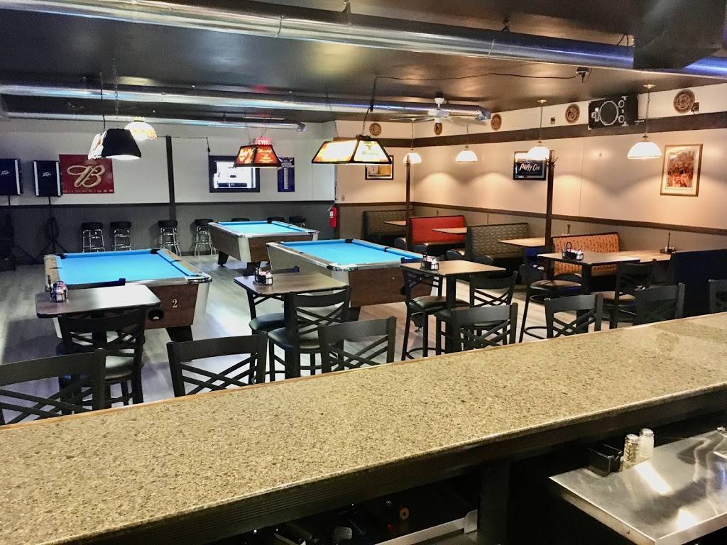 Bullseye Petes Pub & Grub | restaurant | 9 S Main St, Marengo, OH 43334, USA | 5672296074 OR +1 567-229-6074