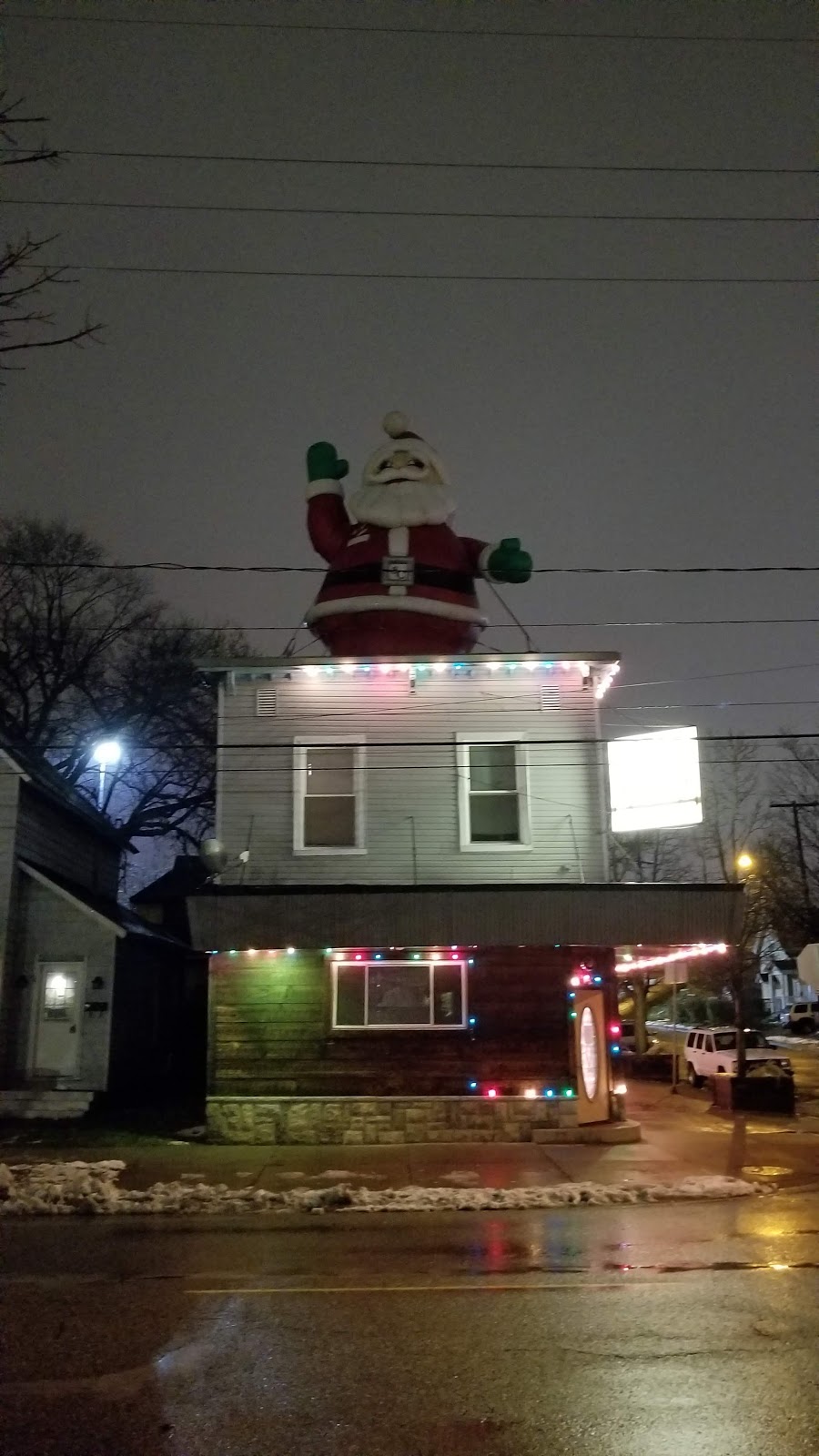 Broadway Bar | restaurant | 740 Broadway Ave NW, Grand Rapids, MI 49504, USA | 6164540565 OR +1 616-454-0565