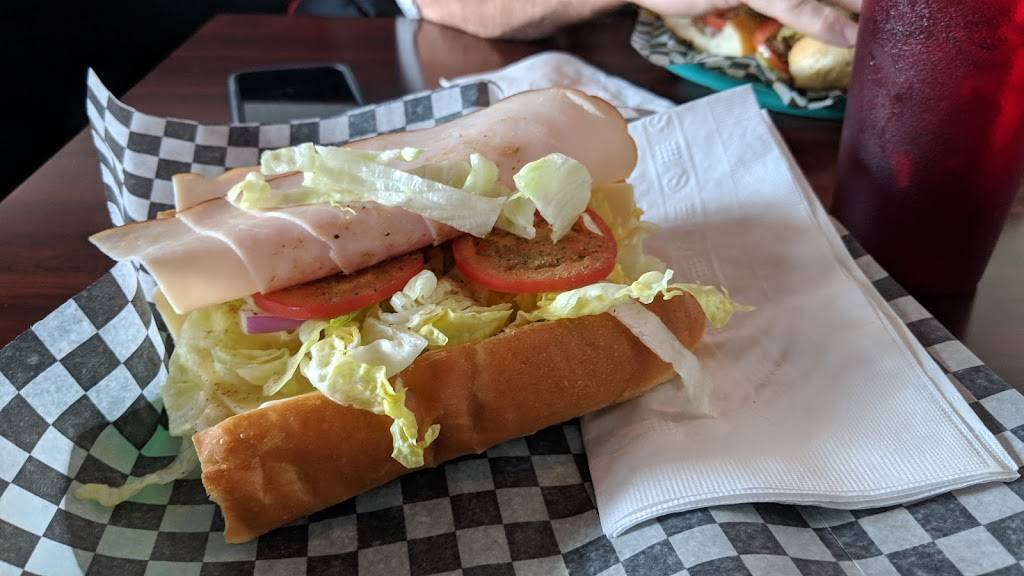 Big Morts Little Pub | restaurant | 2011 Robertson Rd, Nepean, ON K2H 7P4, Canada | 6138290123 OR +1 613-829-0123