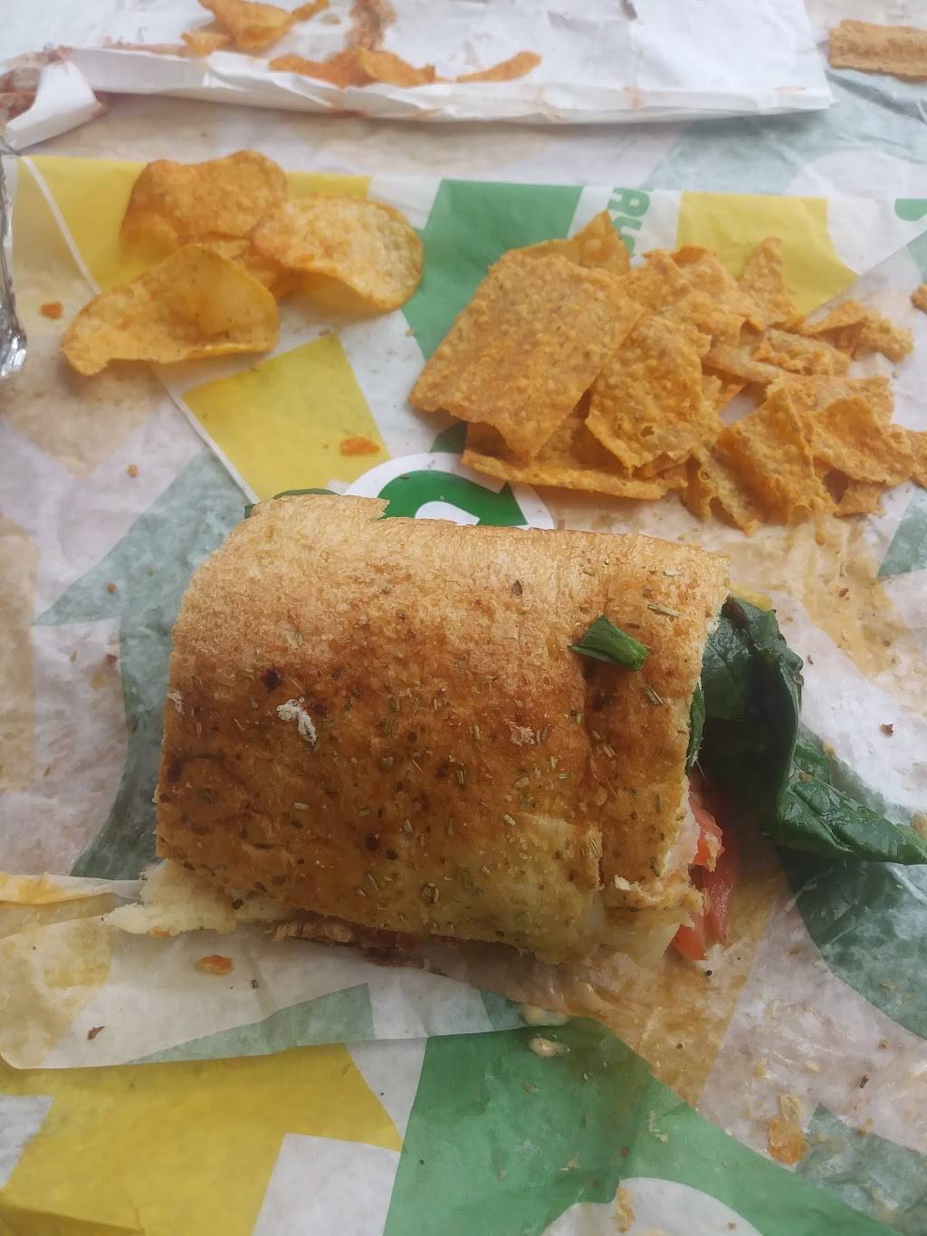 Subway Restaurants | restaurant | Fort Totten Square, 314 Riggs Rd NE, Washington, DC 20011, USA | 2026350243 OR +1 202-635-0243