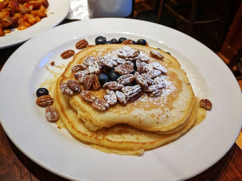 Bobby Vans | restaurant | Terminal 8, Jamaica, NY 11430, USA | 7185532100 OR +1 718-553-2100