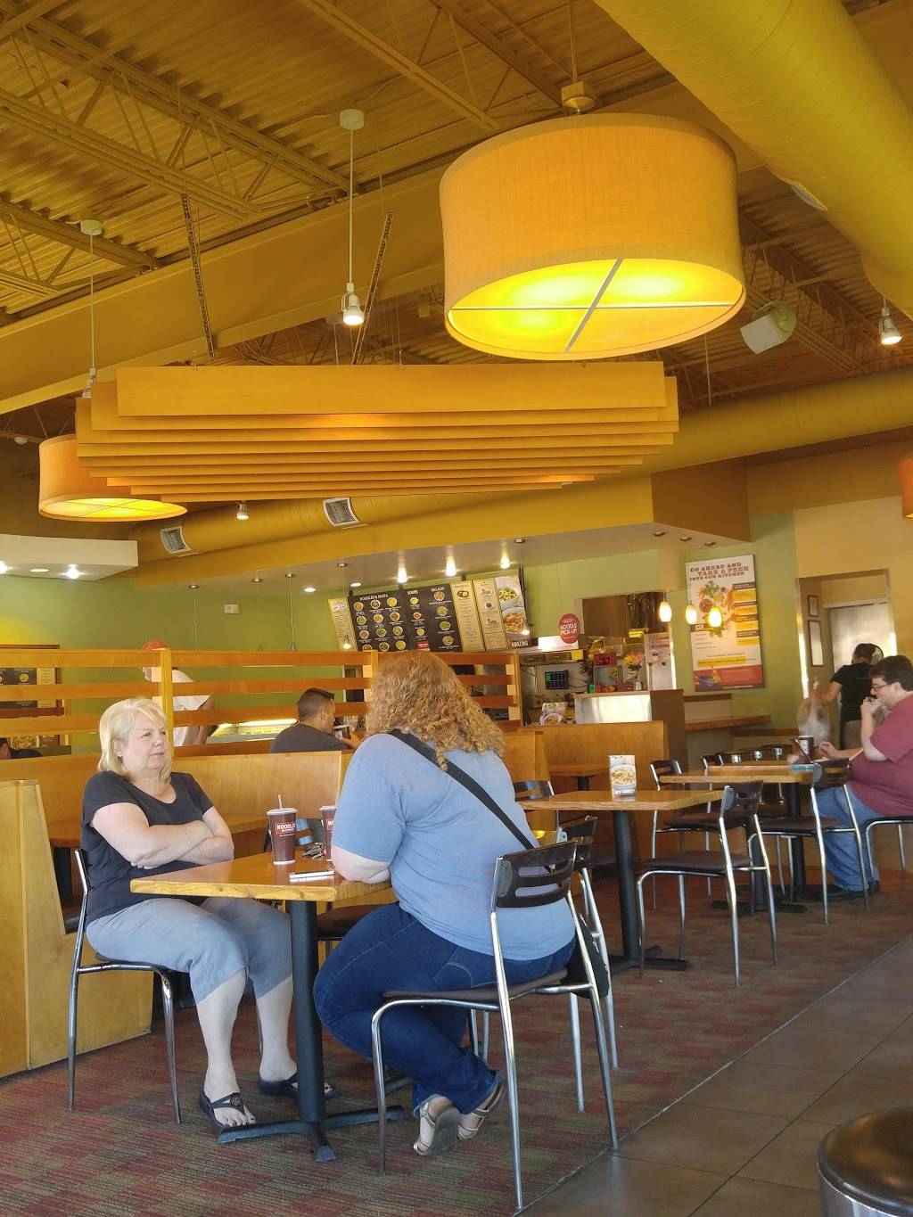 Noodles and Company | restaurant | 4859 S 76th St, Greenfield, WI 53220, USA | 4148312910 OR +1 414-831-2910