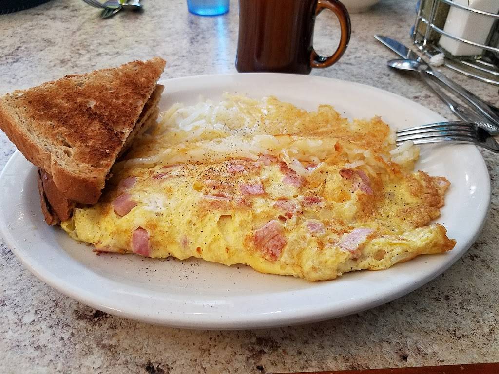 Pioneer Family Restaurant | restaurant | 244 N Pioneer Park Rd, Westfield, WI 53964, USA | 6082963121 OR +1 608-296-3121