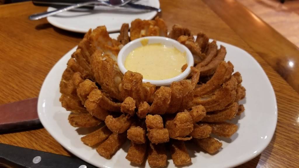 Outback Steakhouse | restaurant | 15765 Eureka Rd, Southgate, MI 48195, USA | 7342852314 OR +1 734-285-2314