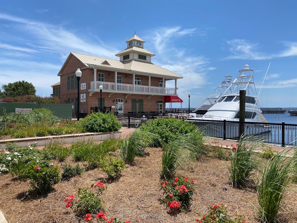 Jacos Bayfront Bar & Grille | restaurant | 997 S Palafox St, Pensacola, FL 32502, USA | 8504325226 OR +1 850-432-5226