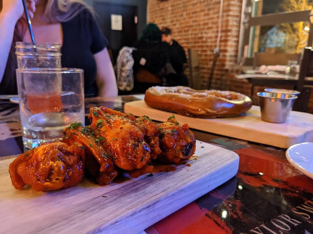 Stanzys Country Ranch | restaurant | 1 Main St Suite 1, Peabody, MA 01960, USA | 9788393646 OR +1 978-839-3646