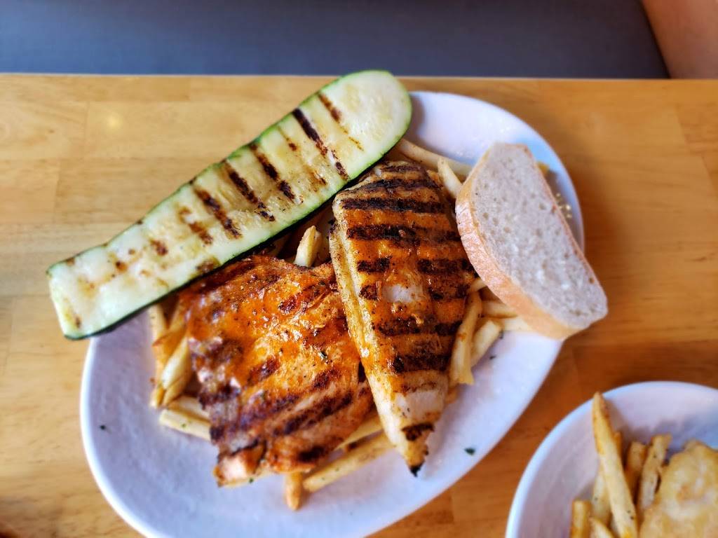 California Fish Grill | restaurant | 730 S Allied Way, El Segundo, CA 90245, USA | 3103221200 OR +1 310-322-1200