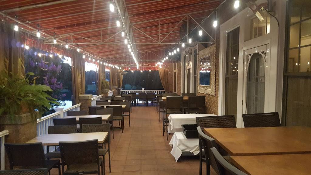 The Rose Plantation | restaurant | 200 Rose Ave, Fruitland Park, FL 34731, USA | 3528054340 OR +1 352-805-4340