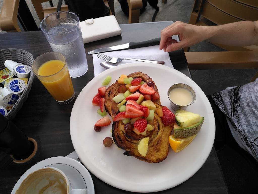 Eggsquis | restaurant | 723 Rue Principale, Granby, QC J2G 2Y6, Canada | 4507773770 OR +1 450-777-3770