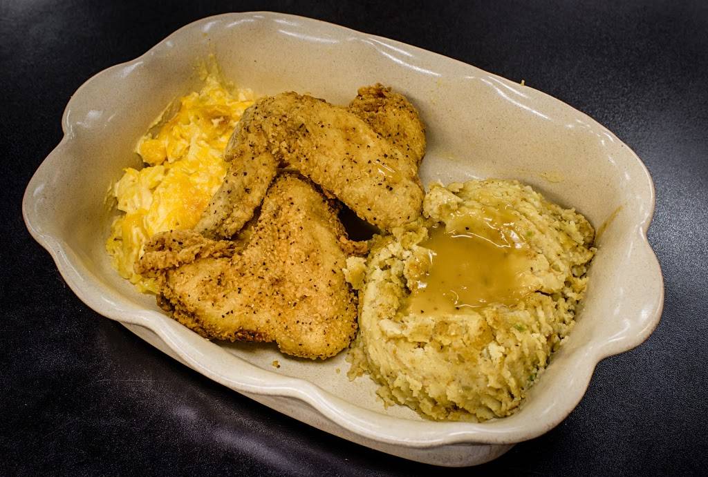 Cocos Famous Fried Lobster | restaurant | 426 S Clark St, Chicago, IL 60605, USA | 3127862070 OR +1 312-786-2070