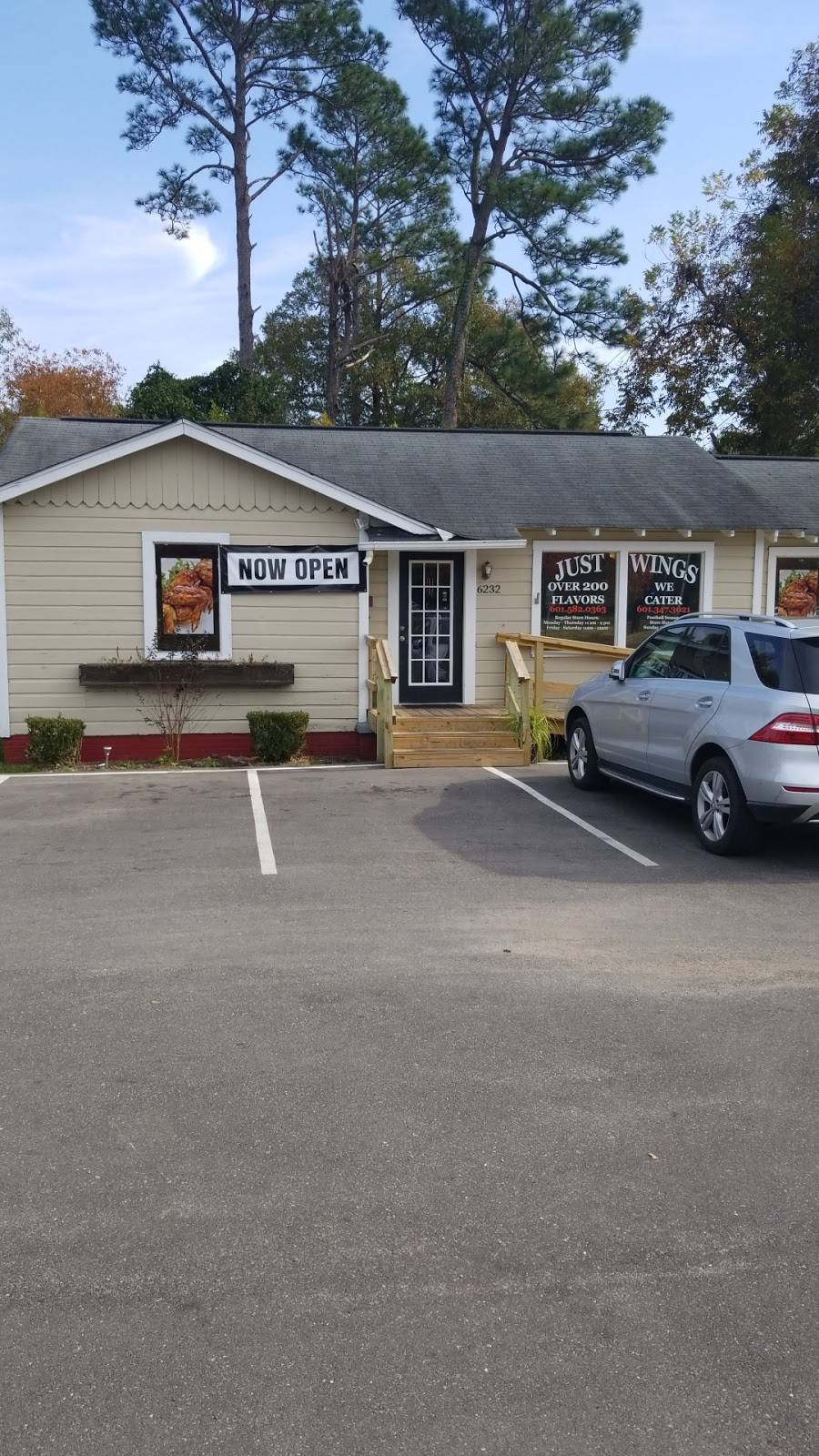 Just Wings | restaurant | 6232 US 49, Hattiesburg, MS 39401, USA | 6015820363 OR +1 601-582-0363