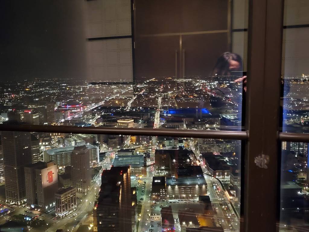 Highlands | restaurant | 400 Renaissance Center floor 71, Detroit, MI 48243, USA | 3138779090 OR +1 313-877-9090